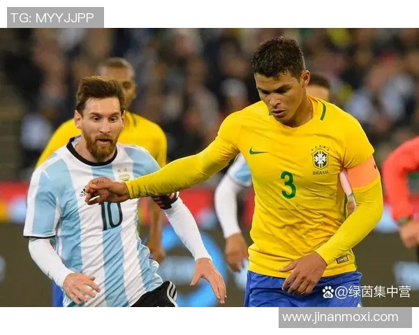 穿越世纪的绿茵传奇从贝利到梅西的足球荣耀史